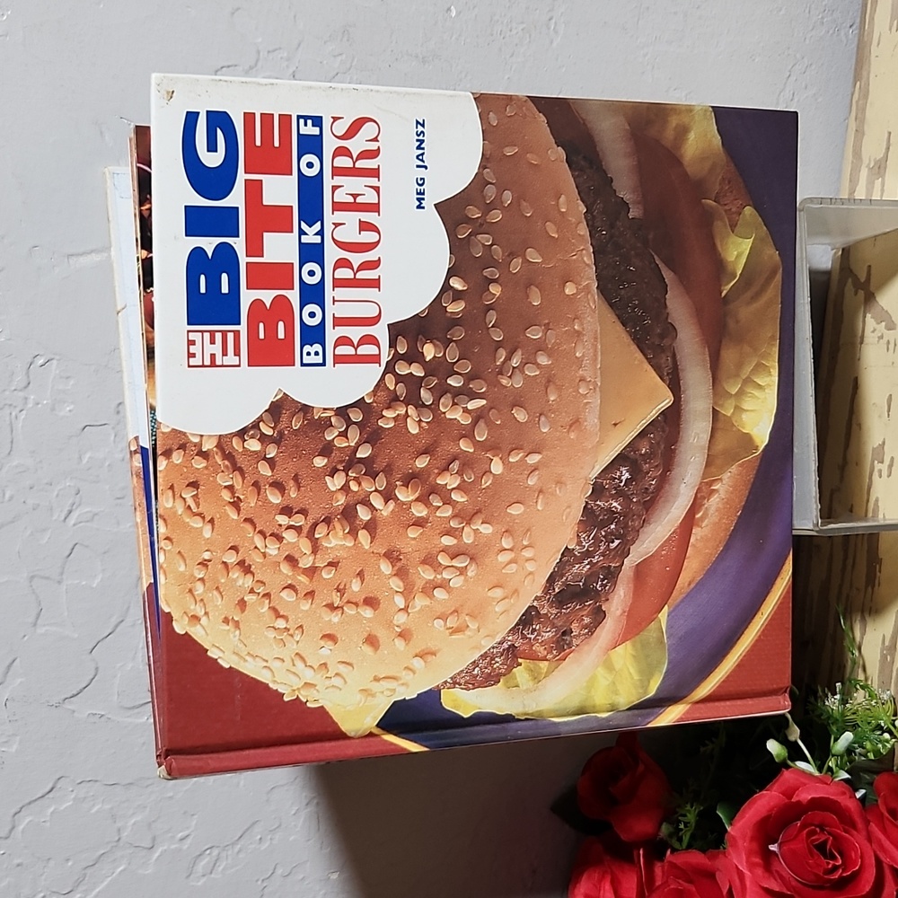 THE BIG BITE BOOK IF BURGERS Meg Janz Hardcover 1994